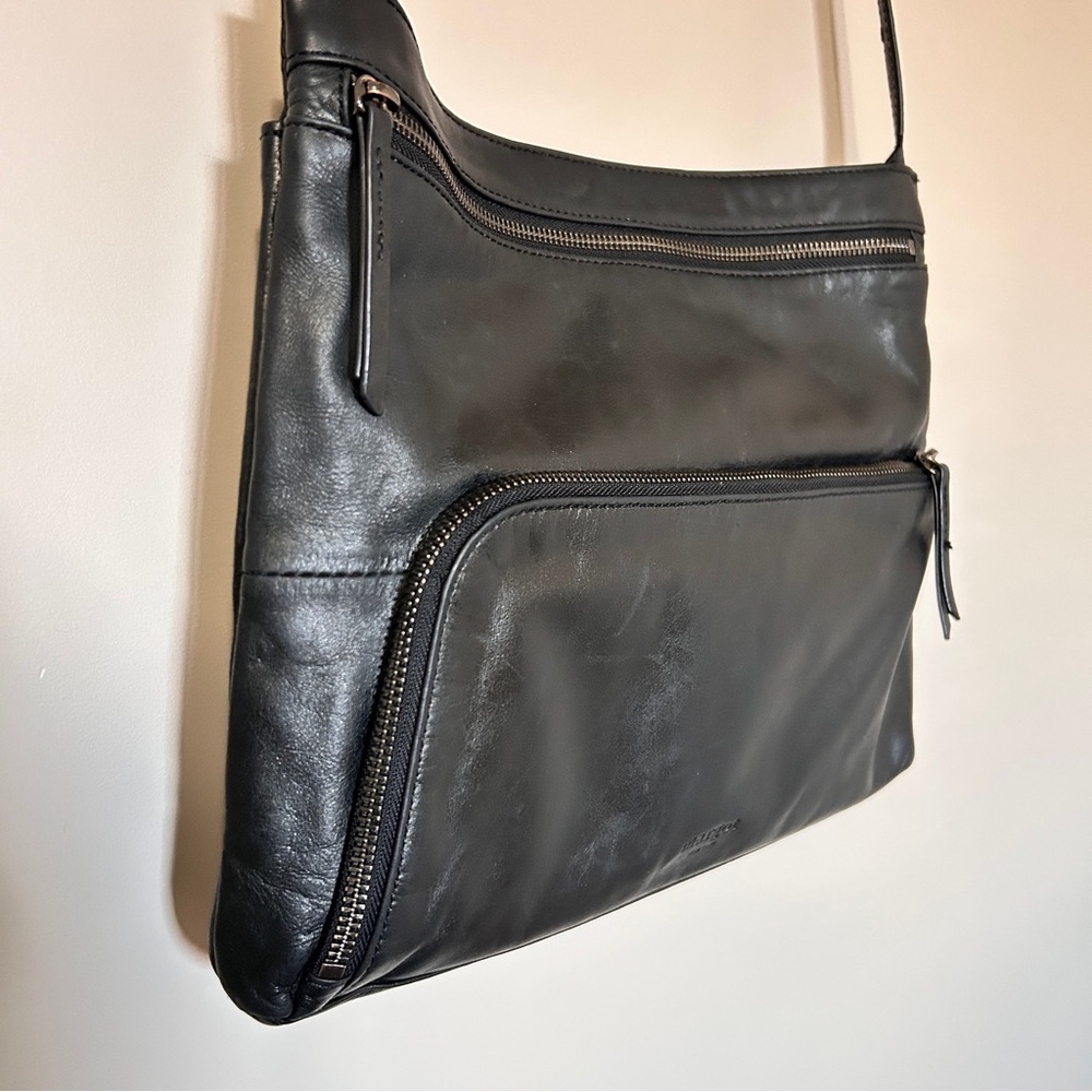 Margot New York Black Leather Shoulder Bag Purse Crossbody Zipper